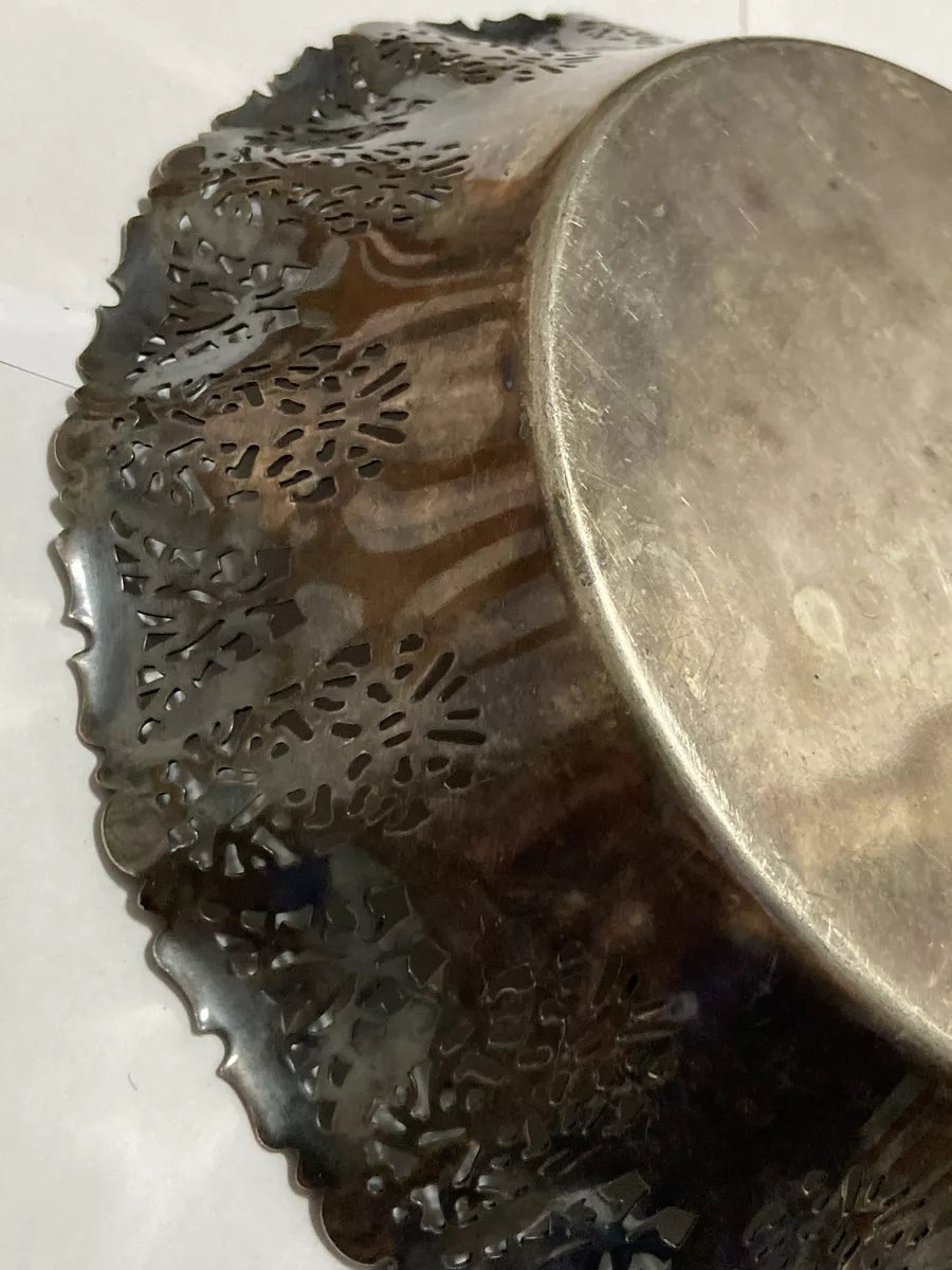 Antiga Bandeja Com Bordas Detalhadas Metal Prata