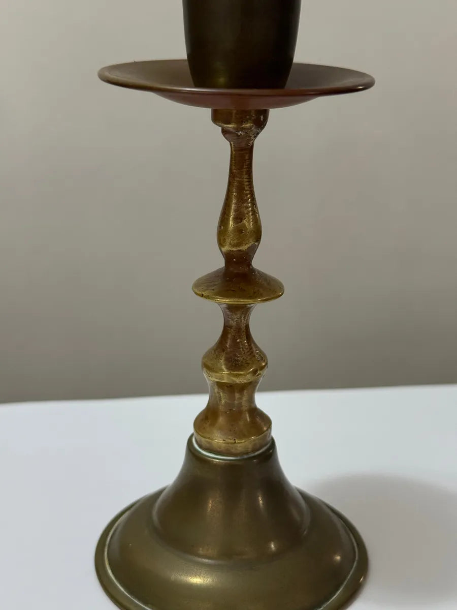 Antigo Castiçal Inglês Em Bronze/latão Século XIX