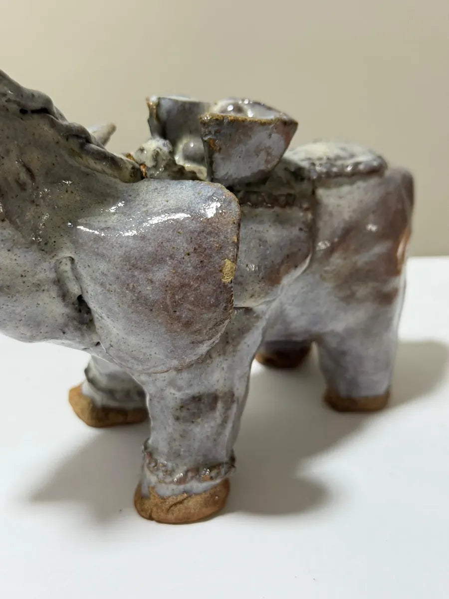Elefante Antigo Em Cerâmica Esmaltada Assinado Artesanal