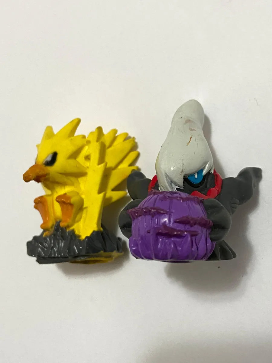 Miniaturas Pokémon Bandai Zapdos E Darkrai 2012