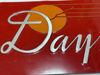Placa Antiga Daylight Em Metal Decorativa Vermelha