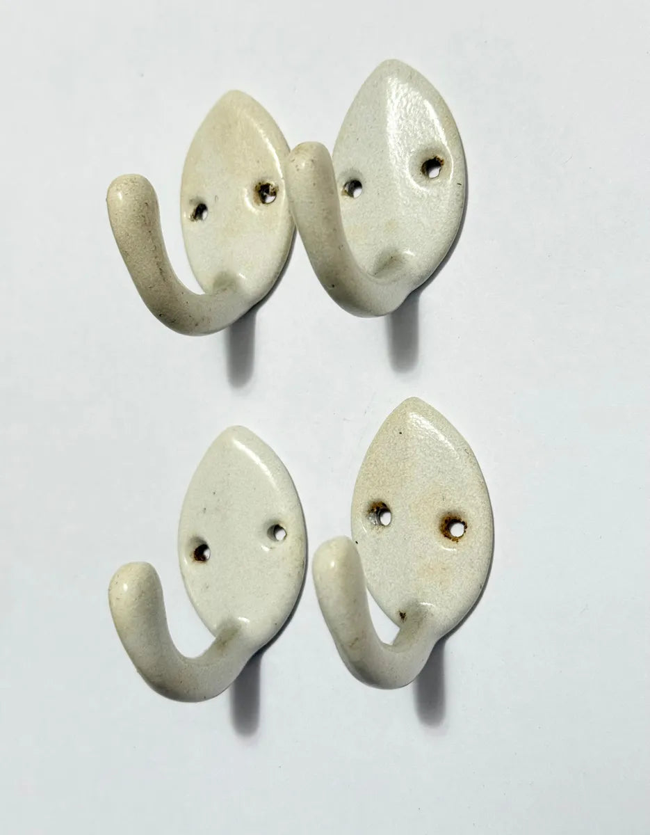 Kit 4 Ganchos Cabides Antigos De Parede Em Metal Esmaltado Braco