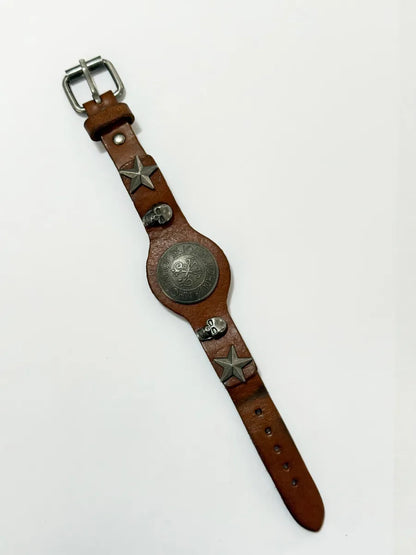 Pulseira John John Couro Marrom Com Caveiras E Estrelas Marrom