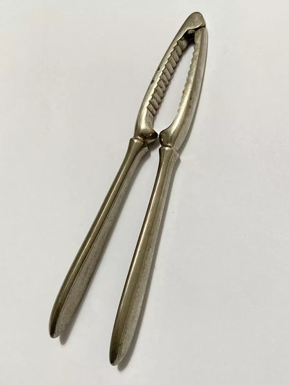 Quebra Nozes Antigo Prata Eberle Prateado