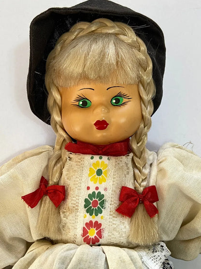 Boneca Antiga De Pano Artesanal De Blumenau Traje Alemão