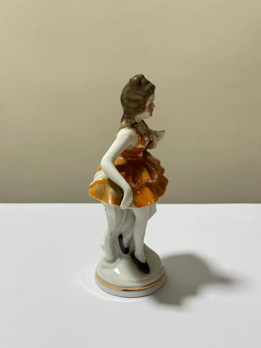 Estatueta Antiga Bailarina Porcelana Vieira De Castro
