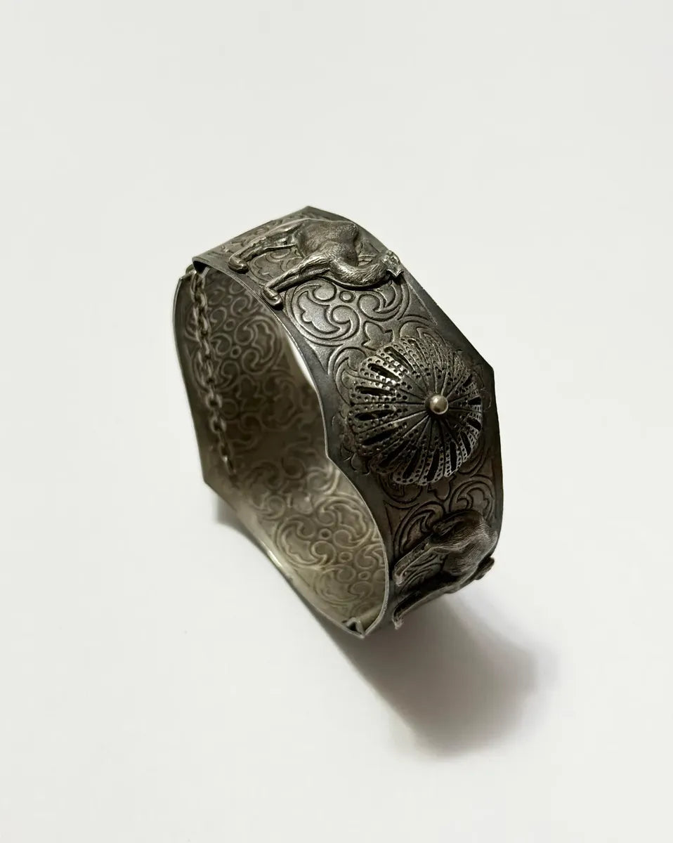 Bracelete Antigo Oriental Trabalhado Camelos E Mão Hamsá