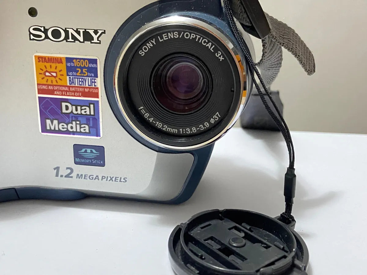 Câmera Sony Fd Mavica 1.2mp - Antiga Colecionável Prateado