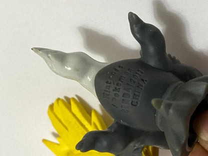 Miniaturas Pokémon Bandai Zapdos E Darkrai 2012