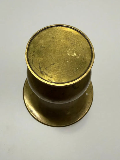 Castiçal Antigo Em Metal Dourado 9x8cm Bronze