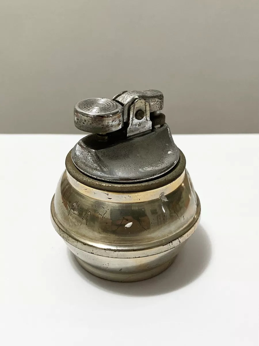 Isqueiro Antigo De Mesa Redondo Cor Prata