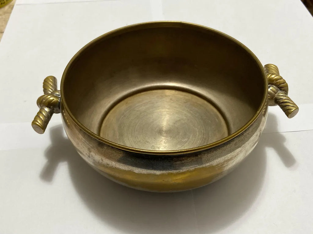 Antiga Tigela Em Metal Com Alças Ornamentais Corda