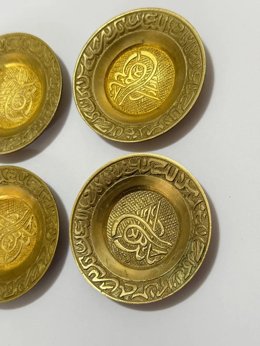 Pratos Decorativos Antigos Arabesco Oriental Dourado Dourado