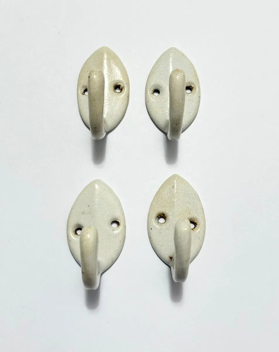 Kit 4 Ganchos Cabides Antigos De Parede Em Metal Esmaltado Braco