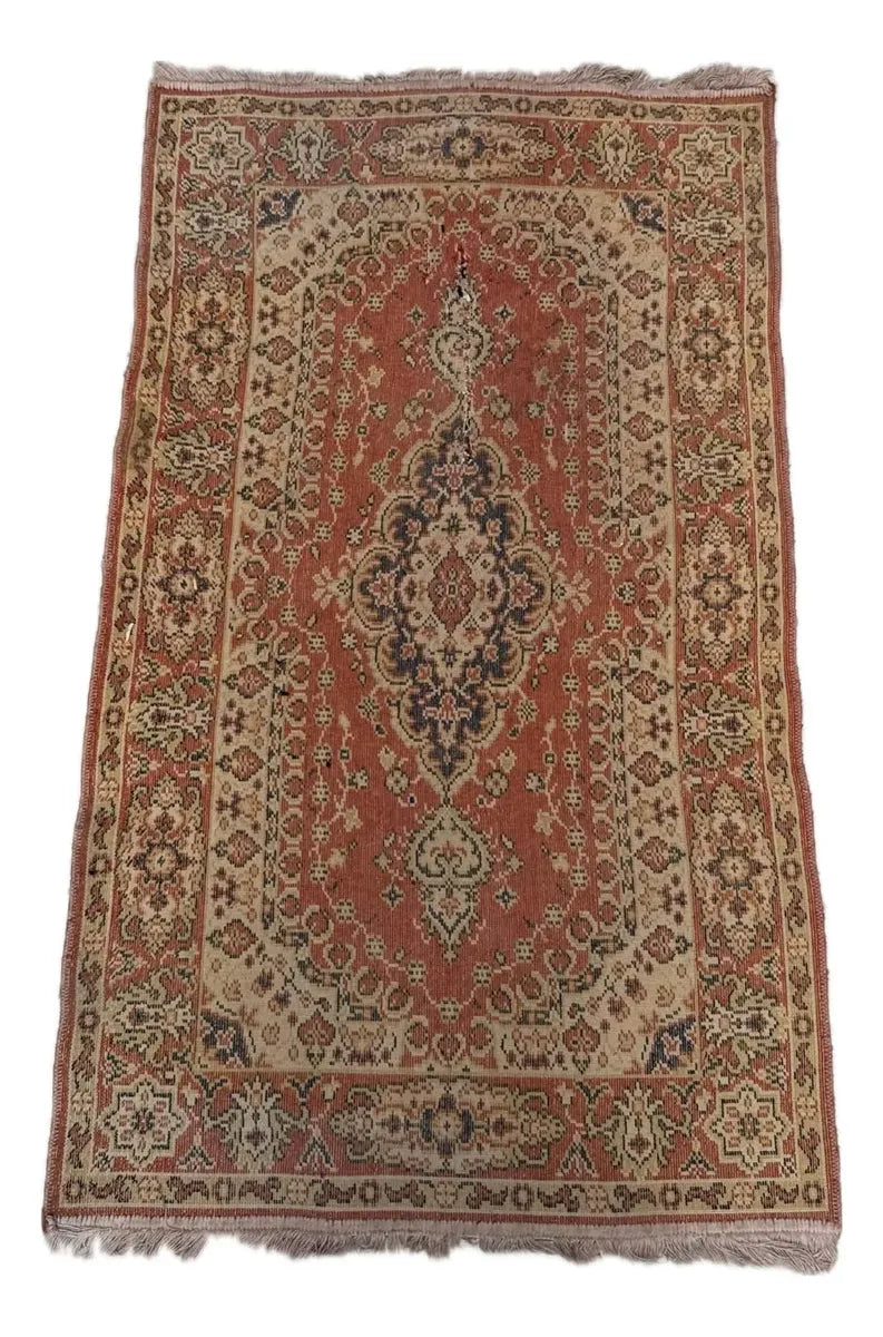 Tapete Antigo Estilo Persa Floral Medalhão 136x78,5cm