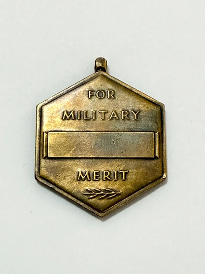 Medalha Antiga De Mérito Militar Em Metal For Military Merit
