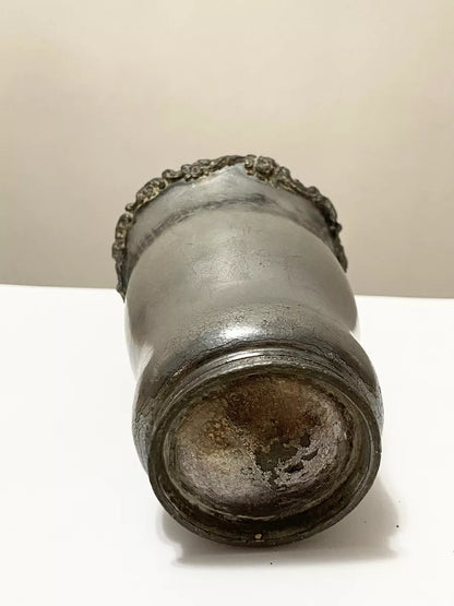 Copo Antigo Metal Estanho Com Detalhes Na Borda Decada De 50