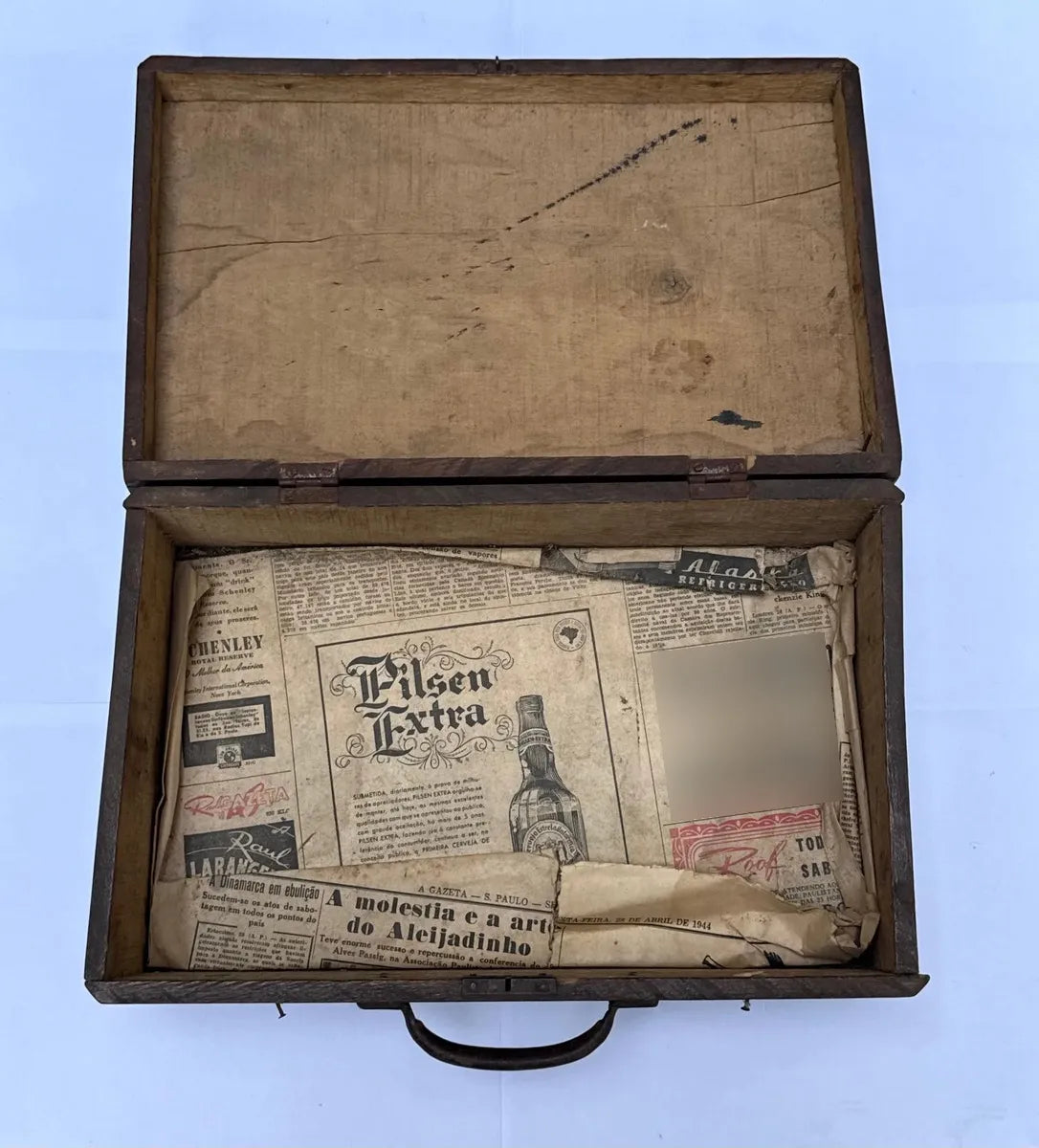 Antiga Caixa Maleta De Madeira Com Tachas Década De 1940