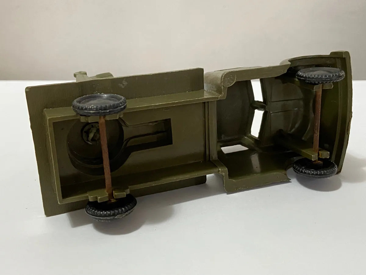 Antigo Caminhão Militar Com Holofote Balila