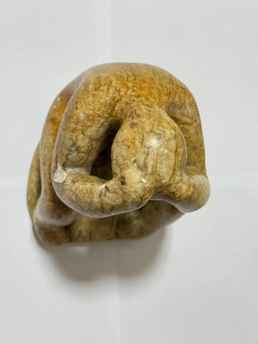 Escultura Antiga Figura Humana Sentada Abstrata Em Pedra