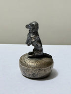 Mini Escultura Cachorro Antiga Em Metal Prateado