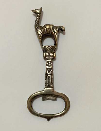 Abridor De Garrafas Antigo Lhama Peruana Cor Prata Prateado