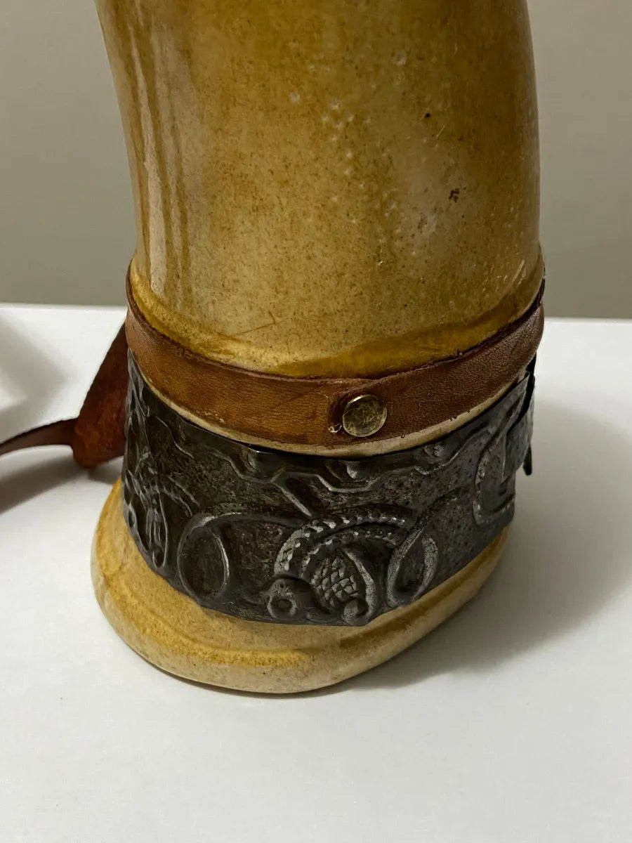 Caneca Chifre Cerâmica Scania C/ Alça De Couro Drinking Horn