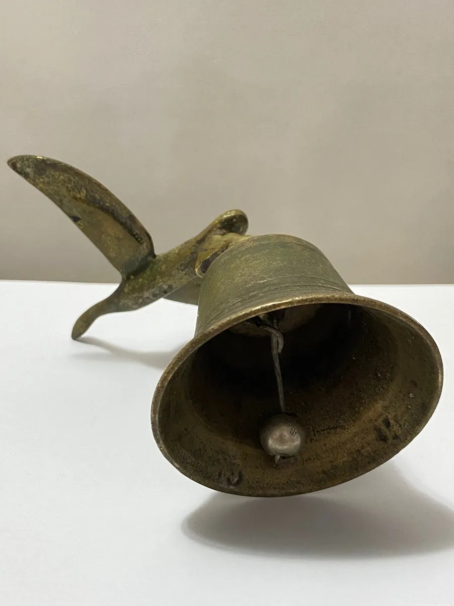 Sino Antigo De Bronze Com Pássaro Em Voo