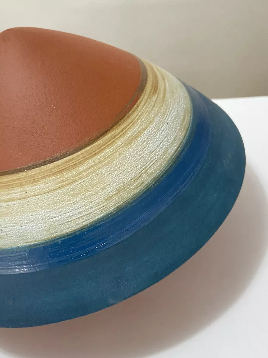 Escultura Cônica Em Cerâmica Com Acabamento Artesanal Antiga