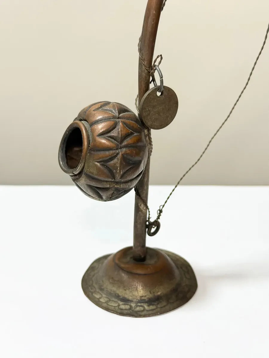 Escultura Antiga Berimbau Miniatura Com Moeda 1947