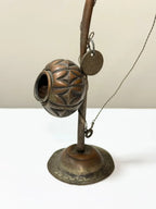 Escultura Antiga Berimbau Miniatura Com Moeda 1947