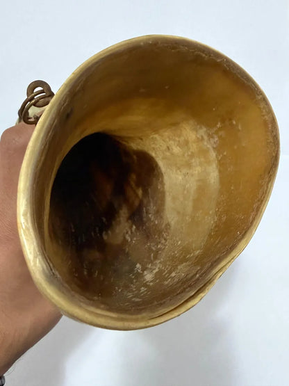 Copo Guampa Chifre Entalhado Antigo Com Figura De Boi