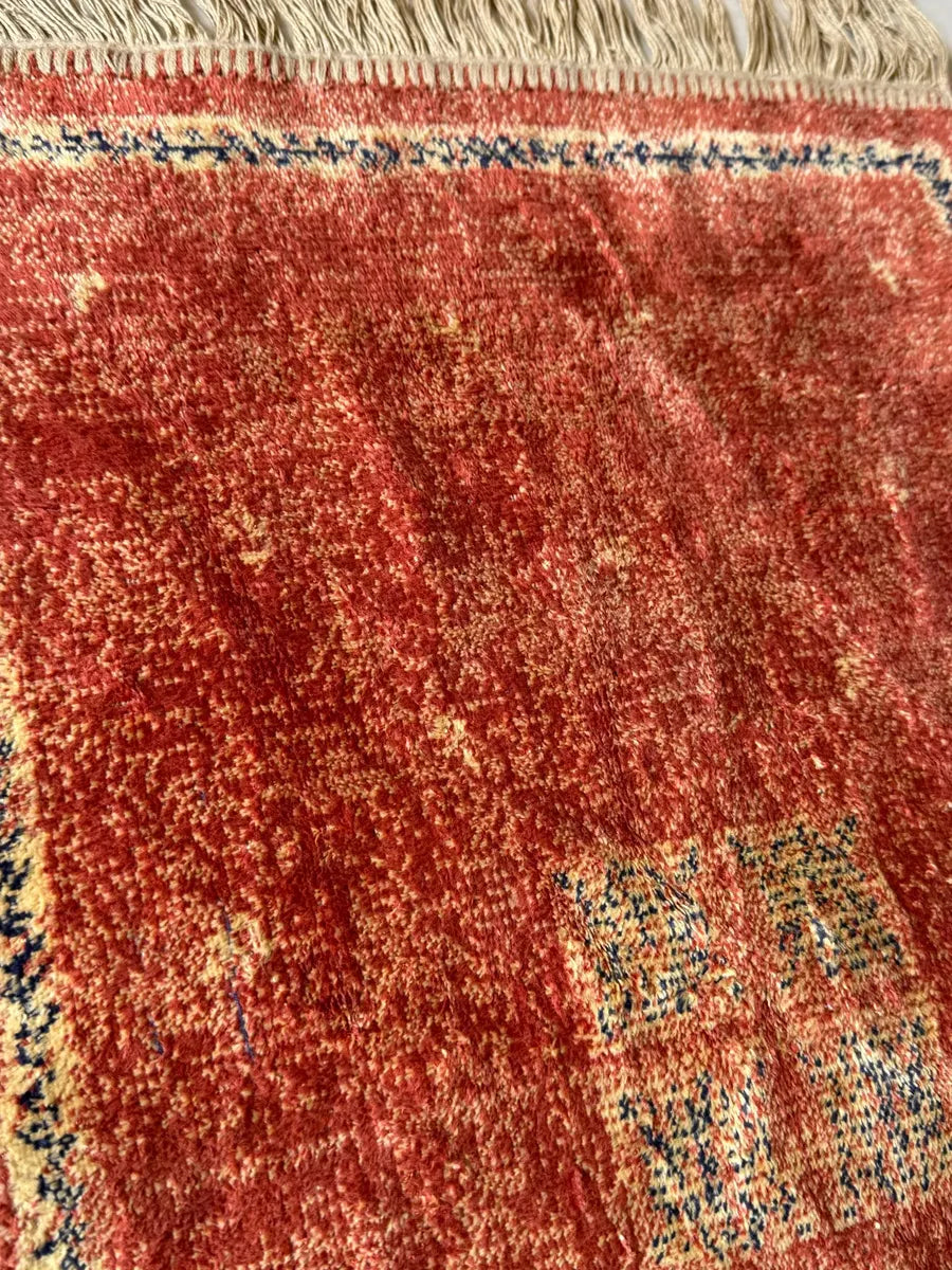 Tapete Antigo Estilo Oriental Vermelho Com Franjas 84cm