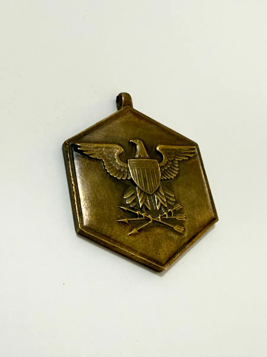Medalha Antiga De Mérito Militar Em Metal For Military Merit