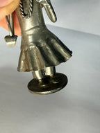Escultura Antiga Figura Afro-brasileira Em Metal 2 Cruzeiros