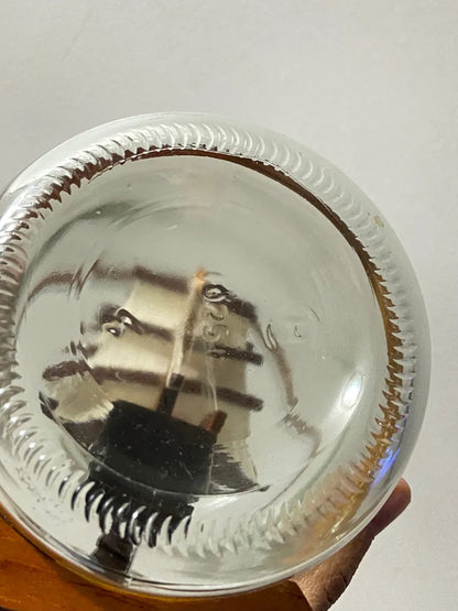 Miniatura Antigo Navio Em Garrafa De Vidro E Base De Madeira