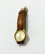 Relógio Antigo Lorus Japonês V821-066 Dourado Pulseira Couro Dourado