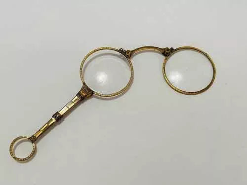 Óculos Antigo Dourado Com Lentes Originais Século Xix