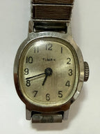 Relógio Antigo Timex Vintage Com Pulseira Expansível Prateado