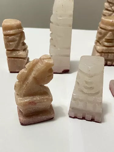 Antigas Peças De Xadrez Em Mármore Pedra Onix Asteca