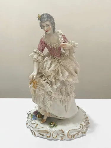 Escultura Antiga Figura Feminina