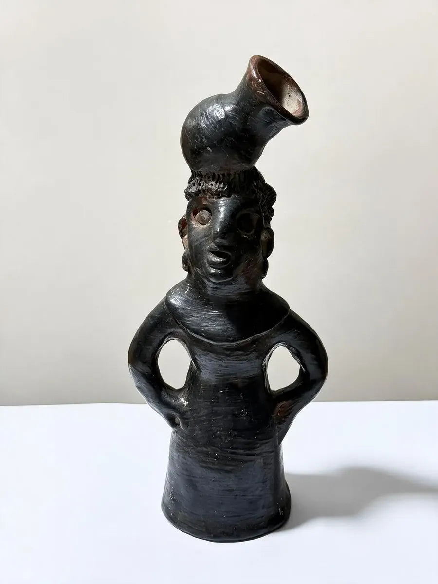 Escultura Antiga Cerâmica Figura Antropomórfica Com Vaso
