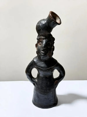 Escultura Antiga Cerâmica Figura Antropomórfica Com Vaso