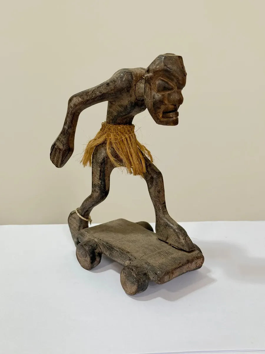 Escultura Decorativa Madeira Estilo Tribal Africano Com Roda
