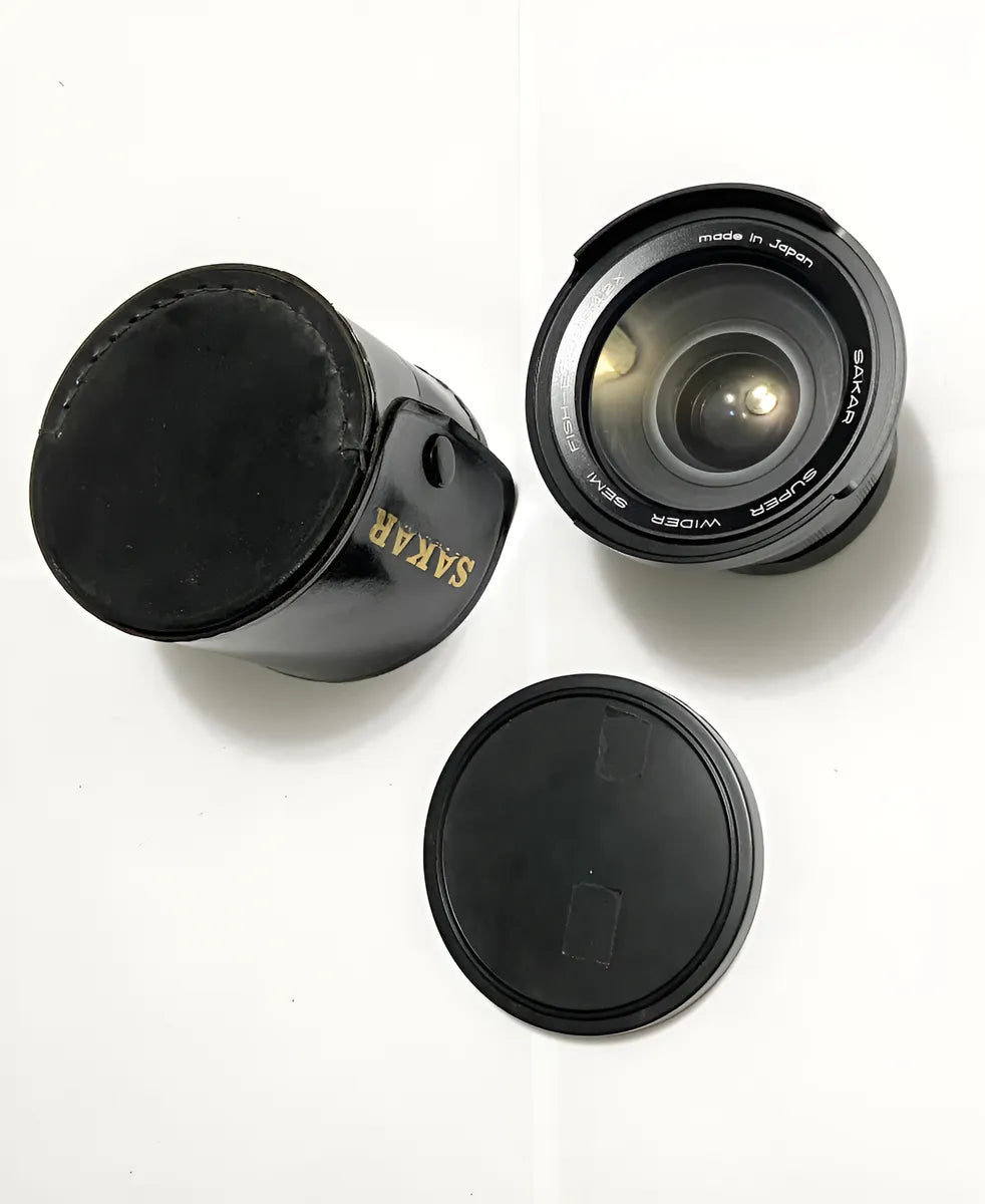 Lente Antiga Sakar Wide Semi Fisheye Japão com estojo original e tampa, feita no Japão, 0.42x super wide.