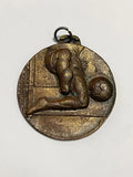 Medalha Antiga Futebol Bronze - Goleiro Em Ação