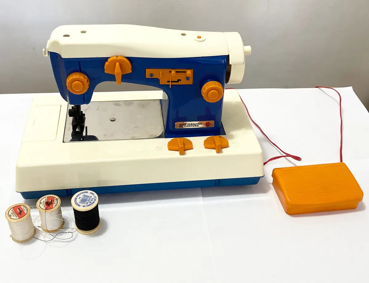 Mini Máquina De Costura Antiga Estrela Anos 80 Com Caixa Branco