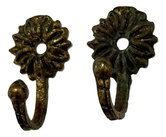 Par De Ganchos Antigos Em Metal Flor 4,5cm