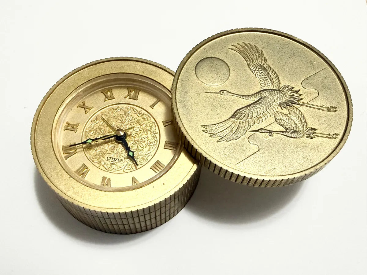 Relógio De Mesa Antigo Citizen Japão Dourado Tampa Decorada