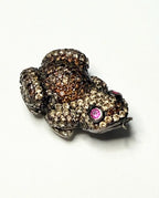 Sapo Antigo Em Prata Cravejado Com Pedras Coloridas 2,8cm